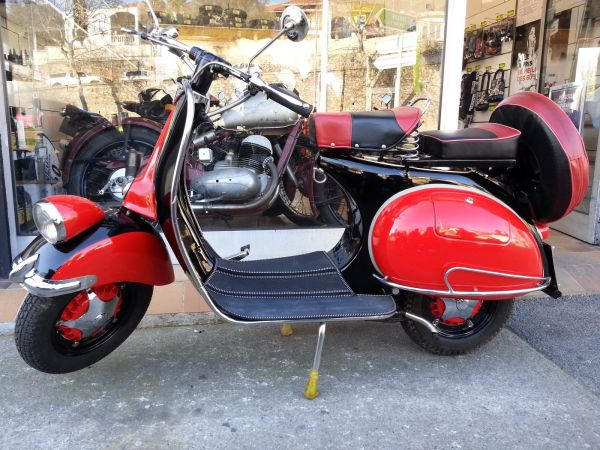 VESPA type N 125 cc style FARO BASSO.